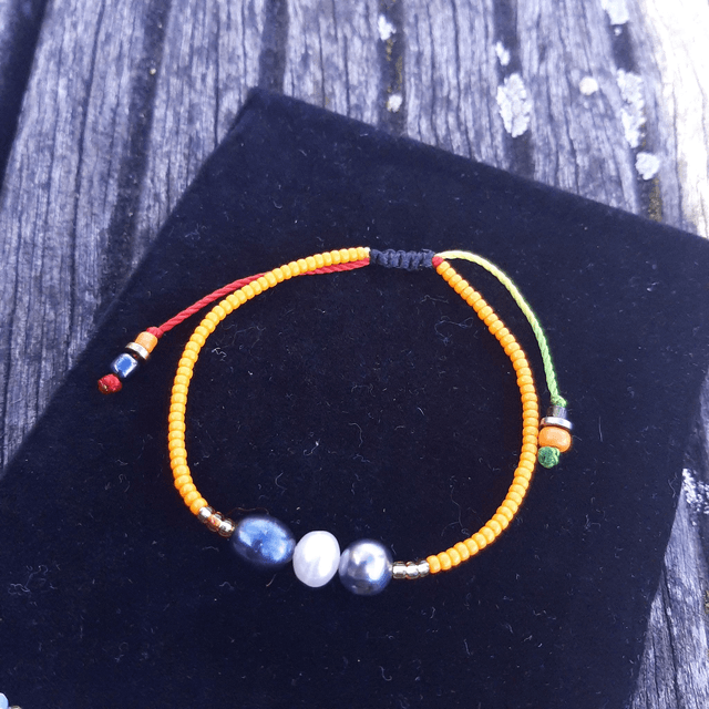 Bracelet Femme Orange Intense-Doré-Gri irisant en perles de culture, perles Miyuki, Toho sur nœud coulissant