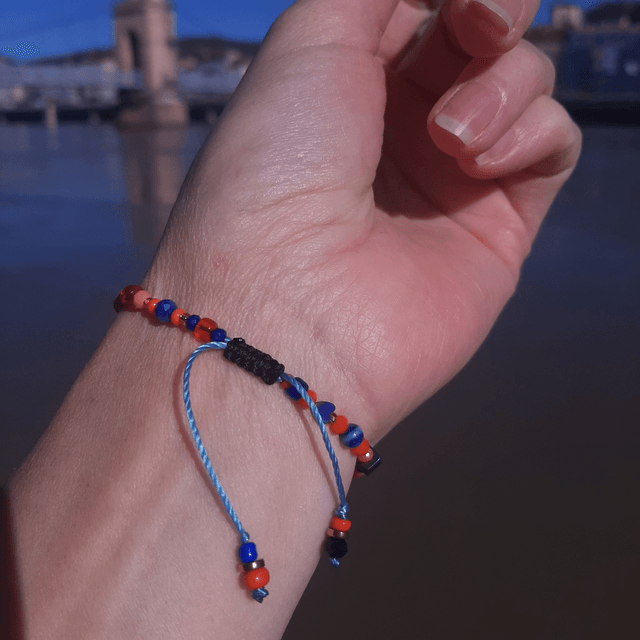Bracelet Femme Saumon-Bleu Intense en Lapis Lazuli, nacre bleu, saumon intense sur nœud coulissant