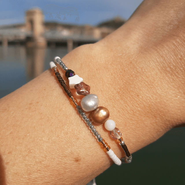 Bracelet Super Elegant Femme en vraies perles de culture, nacre thème étoile, perles Miyuki, Toho à 2 fils sur nœud coulissant 