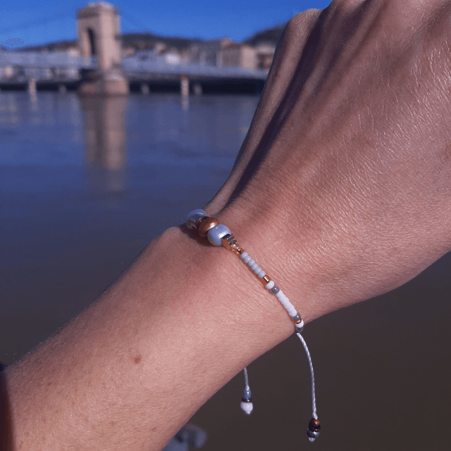 Bracelet Femme Intense-Doré-Gris irisant en perles de culture, perles Miyuki, Toho sur nœud coulissant 
