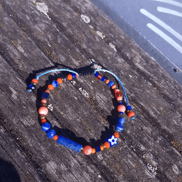 Bracelet Femme Saumon-Bleu Intense en Lapis Lazuli, nacre bleu, saumon intense sur nœud coulissant